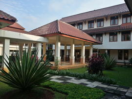 Tampak Depan Asrama_Praya Raisya