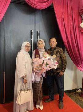 Foto Wisuda SMA Bersama Orang Tua